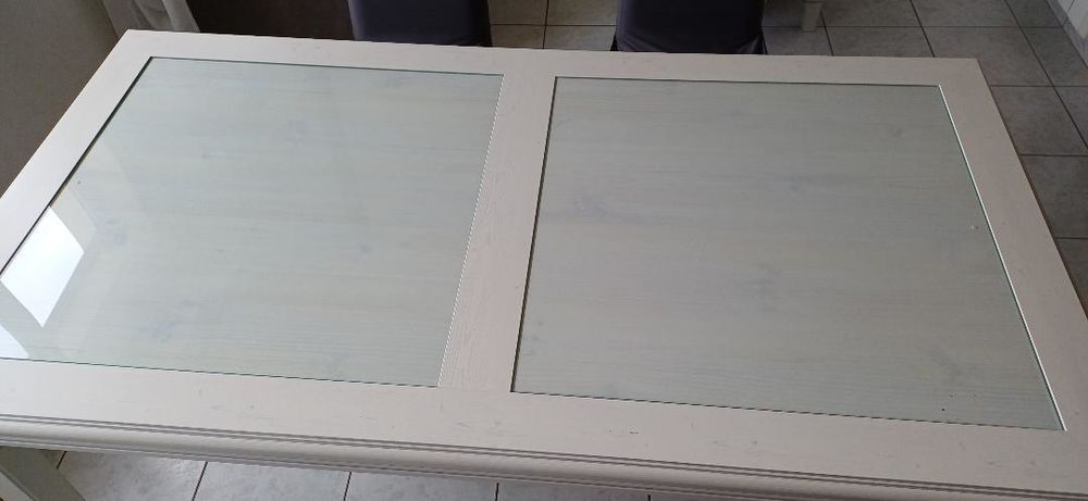 table de sejour blanche dessus verre
avec rallonge
170 x 90 Meubles