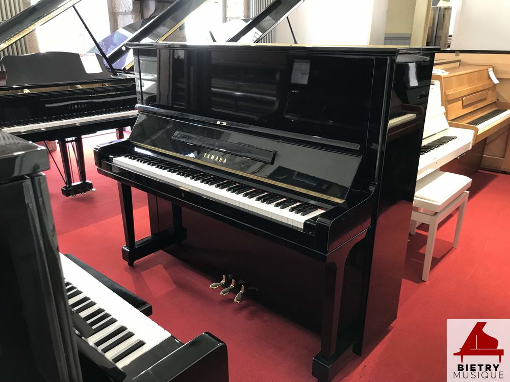 Piano droit Yamaha U3 noir laqu&eacute; Instruments de musique