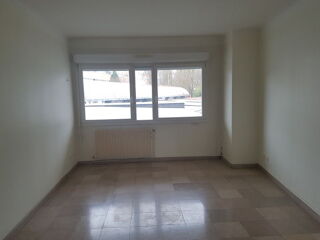  Appartement à louer 3 pièces 68 m²