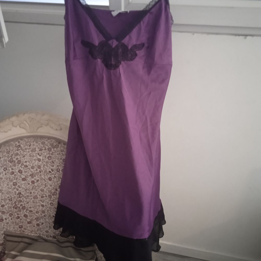 nuisette Etam 100% polyester T 42 violette et noire Vêtements