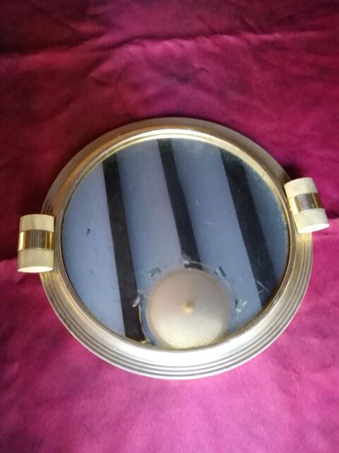 Plateau en verre avec poign�es entour� d'un m�tal dor� 13 Avermes (03)