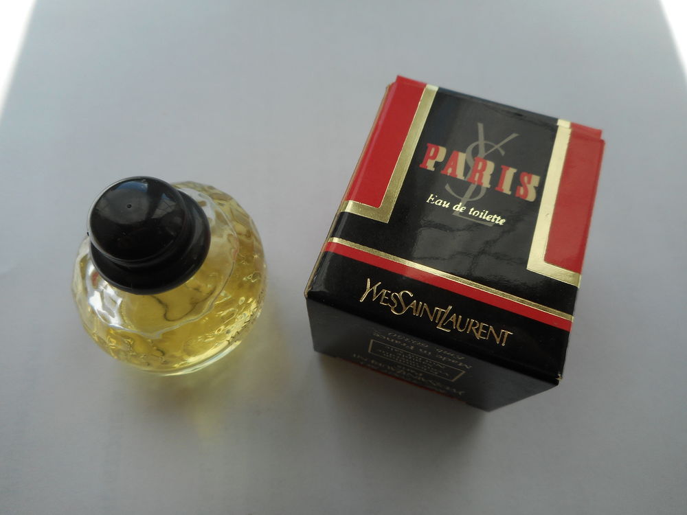 miniature de parfum Paris 