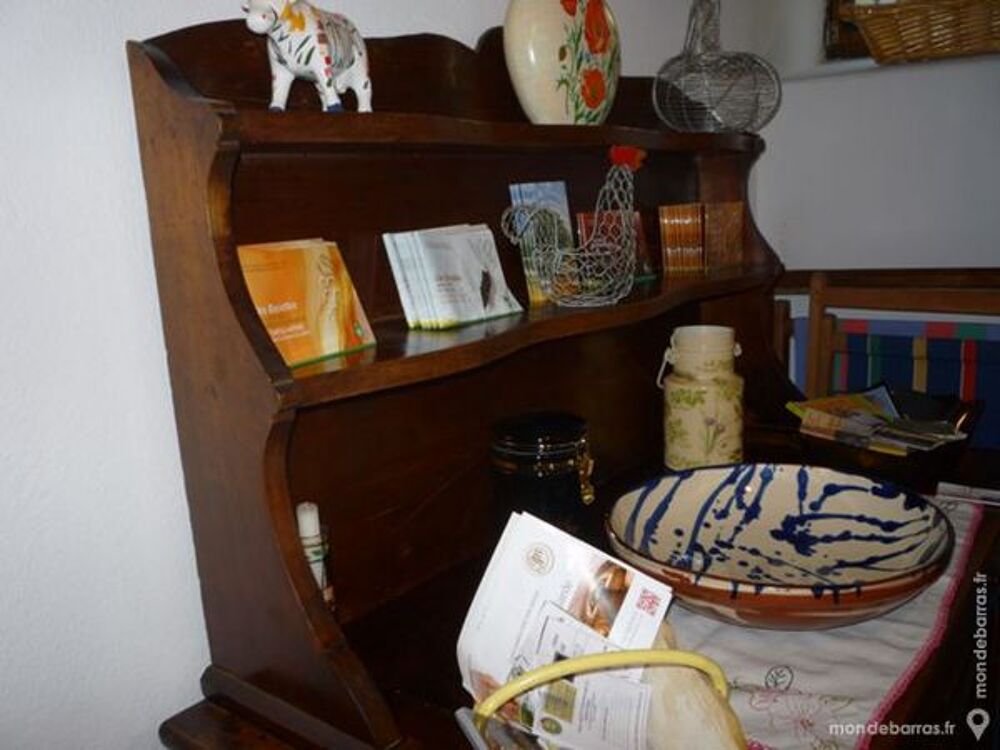 Buffet vaisselier ancien en noyer Meubles