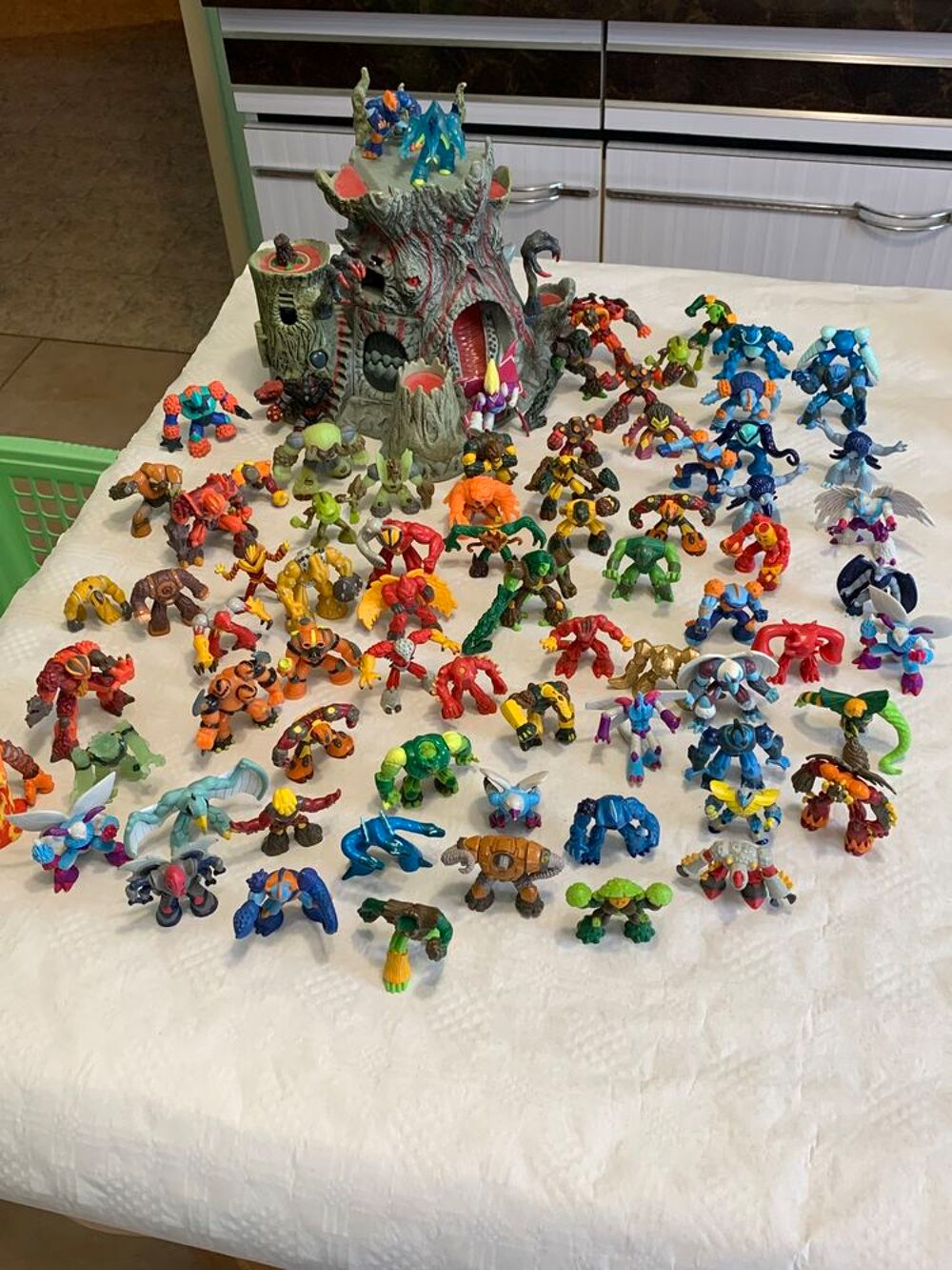 82 figurines gormiti Jeux / jouets