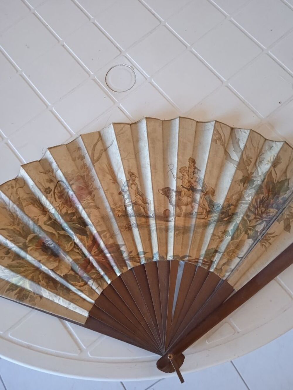&eacute;ventail ancien 