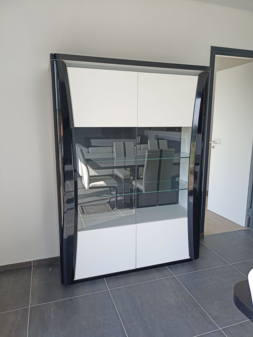 Vitrine laqu&eacute;e Meubles