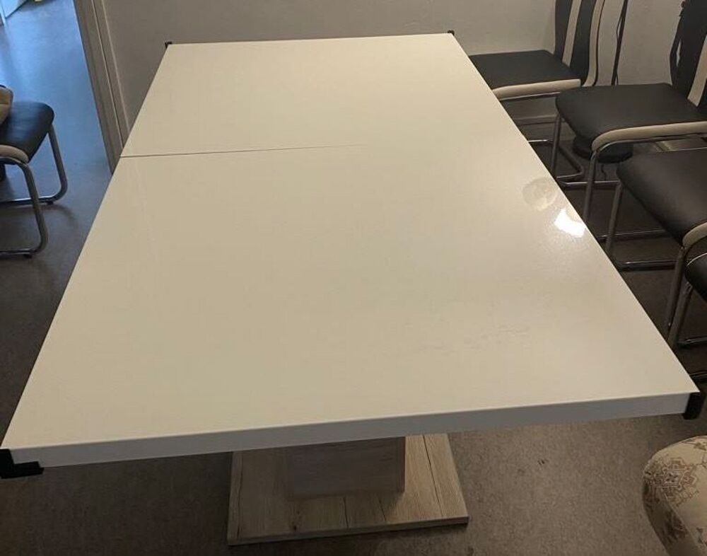 table &agrave; salle &agrave; manger Meubles