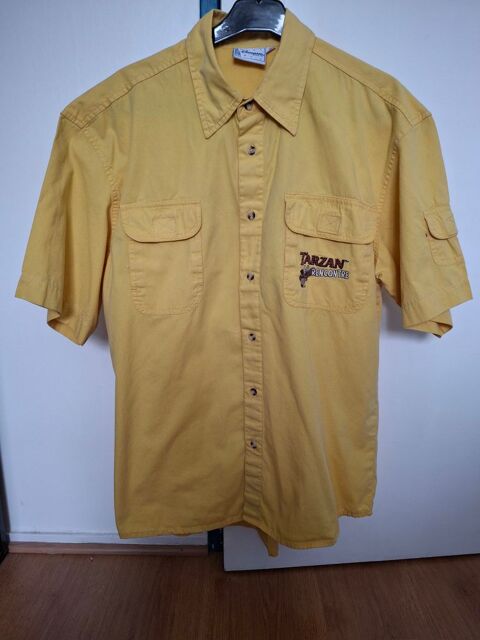 Une chemise jaune Disney et une chemise marque Rodier 5.5 �ragny (95)