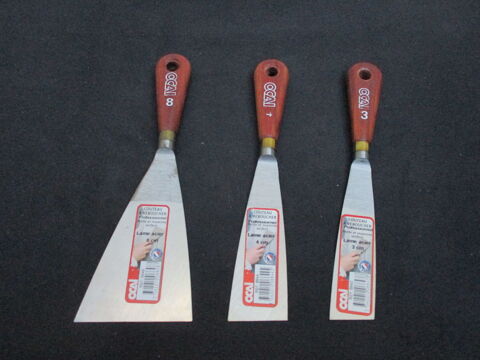 Couteau pour enduit de lissage 30 Cagnes-sur-Mer (06)