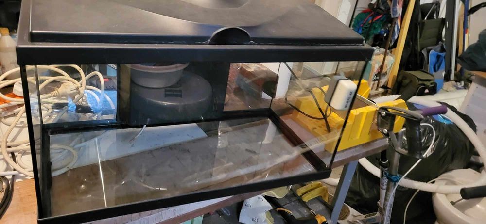 Aquarium entre 50 et 60 Litres poissons ou autres Meubles