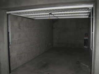  Parking / Garage  louer 17 m