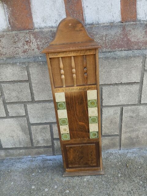 Huche � pain en bois  20 Berville (76)