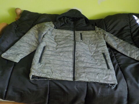 Blouson , T . XL  15 Eu (76)