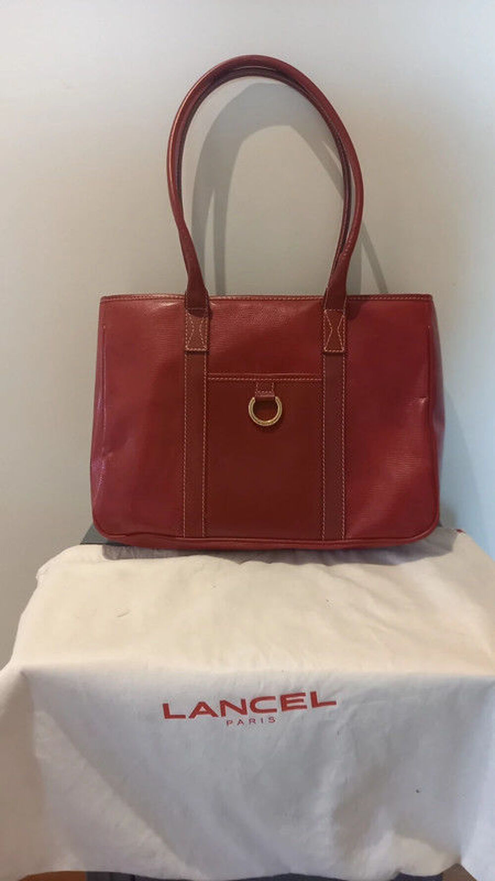 Sac &agrave; main &agrave; bandouli&egrave;res Lancel
Maroquinerie