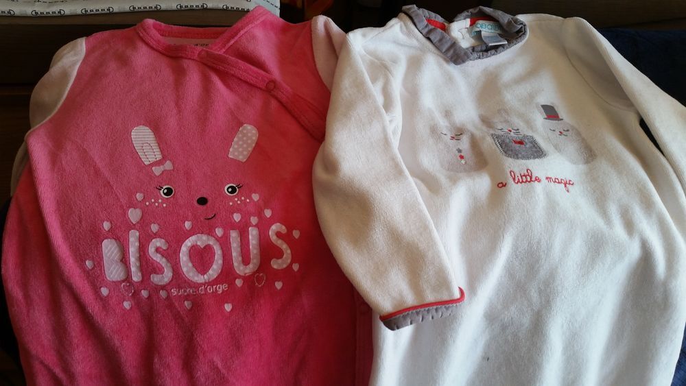 V&ecirc;tements en tout genre 9 /12 mois fille, de marque. Vtements enfants