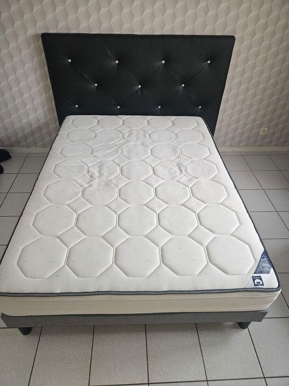 MATELAS MISTRAL 140&times;190 + sommier + pieds Meubles