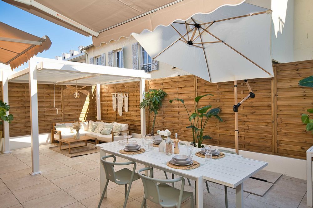 Vente Appartement T2 Libération rénové / terrasse XXL. Nice