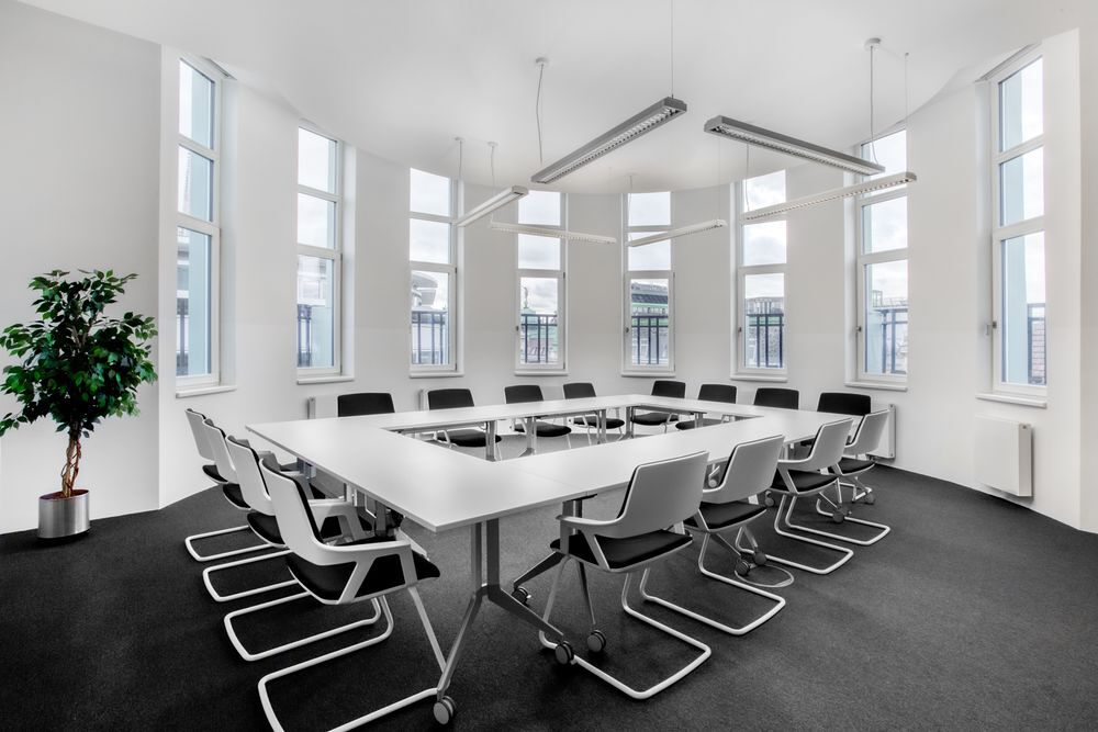   Accs tout inclus  des espaces de bureau professionnels pour 4 personnes  Tours, Nord Aeronef  