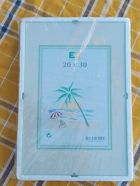 Cadre Photo Sans Bordure 20 x 30 cm : Eurocadres - Neuf 5 La Fert�-Alais (91)