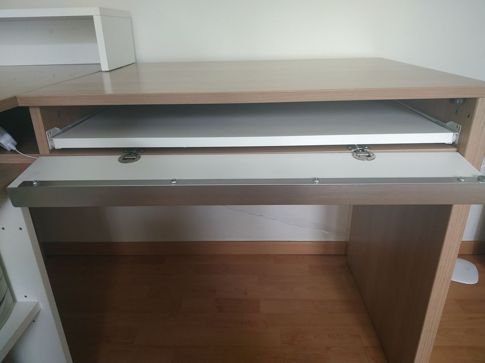 Bureau compact d'angle avec retour r&eacute;glable Gautier Meubles
