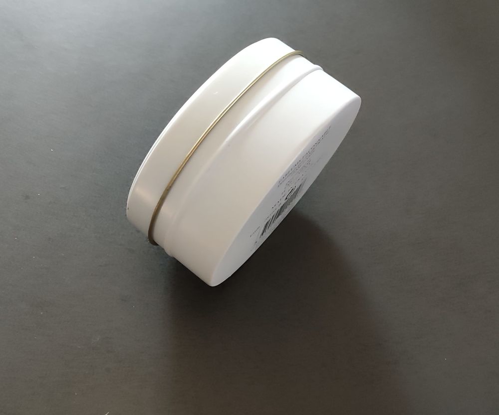 Bo&icirc;te &agrave; savon en m&eacute;tal, parfum Fa&ccedil;onnable&reg; rare 