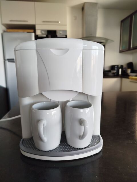 CAFETIERE 2 TASSES 8 Bouguenais (44)