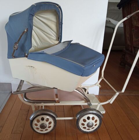 LANDAU-POUSSETTE INTEGREE ancien 45 Romilly-sur-Seine (10)