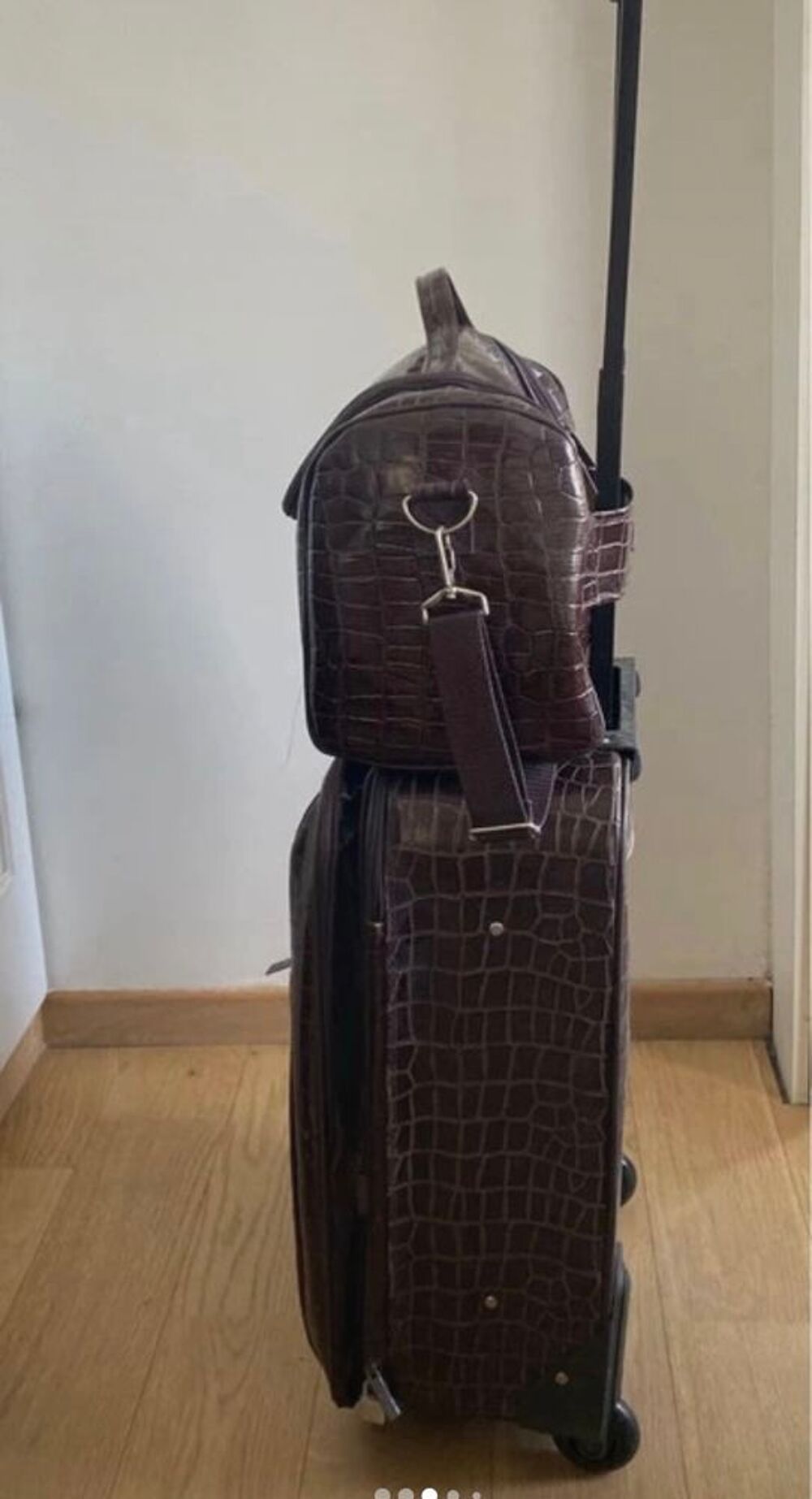 Ensemble bagages : Valise &agrave; roulettes et sac assorti en PVC Maroquinerie