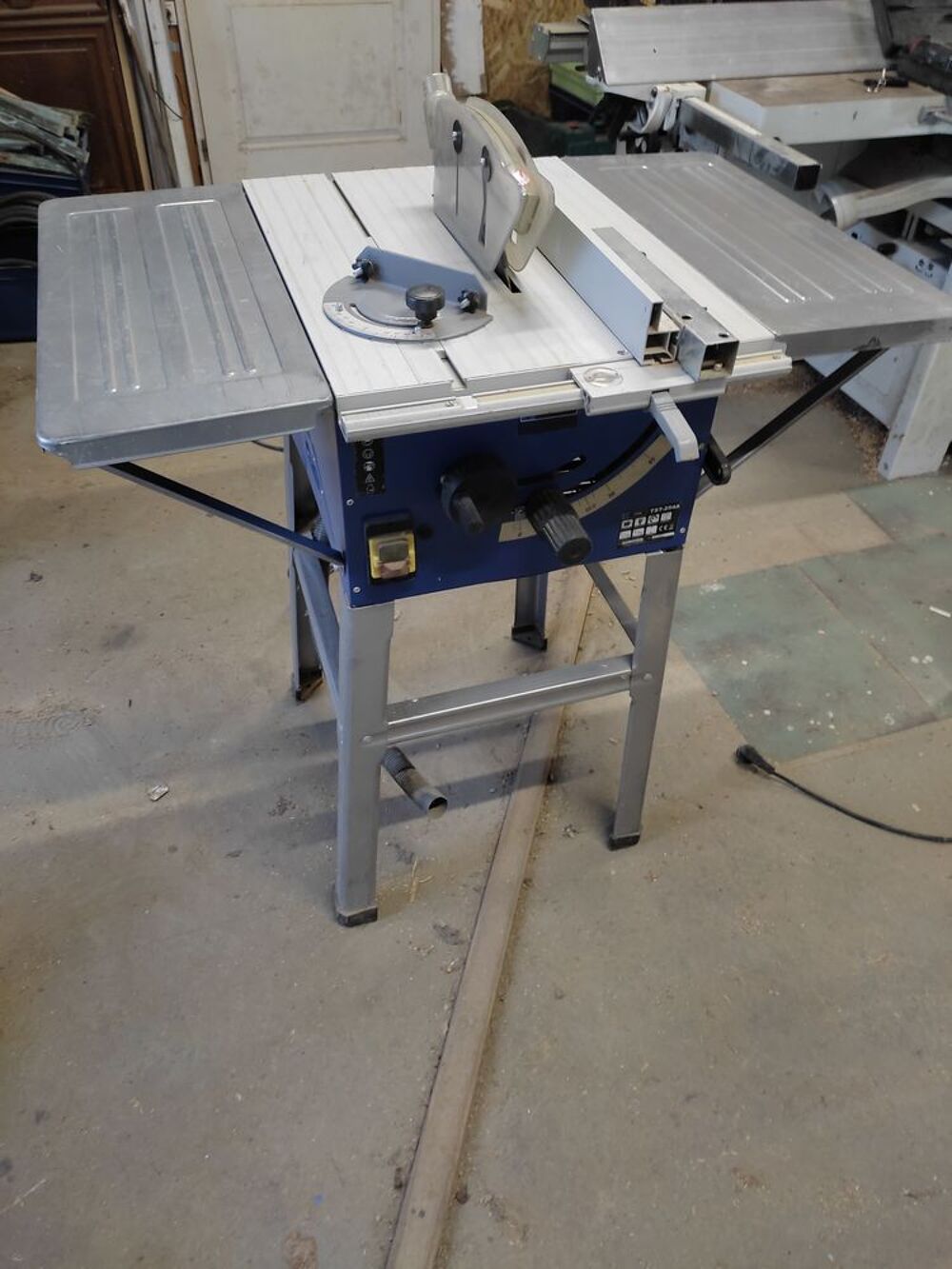 scie circulaire sur table Bricolage