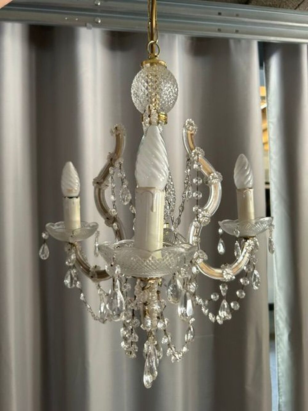 Luminaire &agrave; pampilles, 3 bras, vintage Décoration