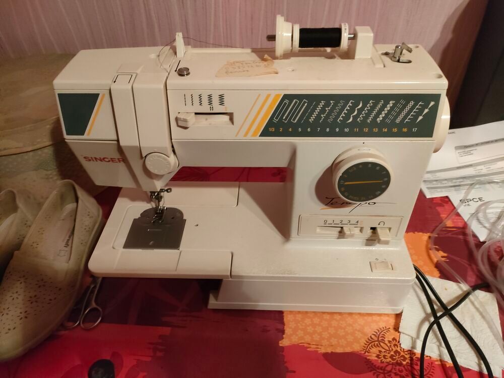   machine a coudre SINGER 