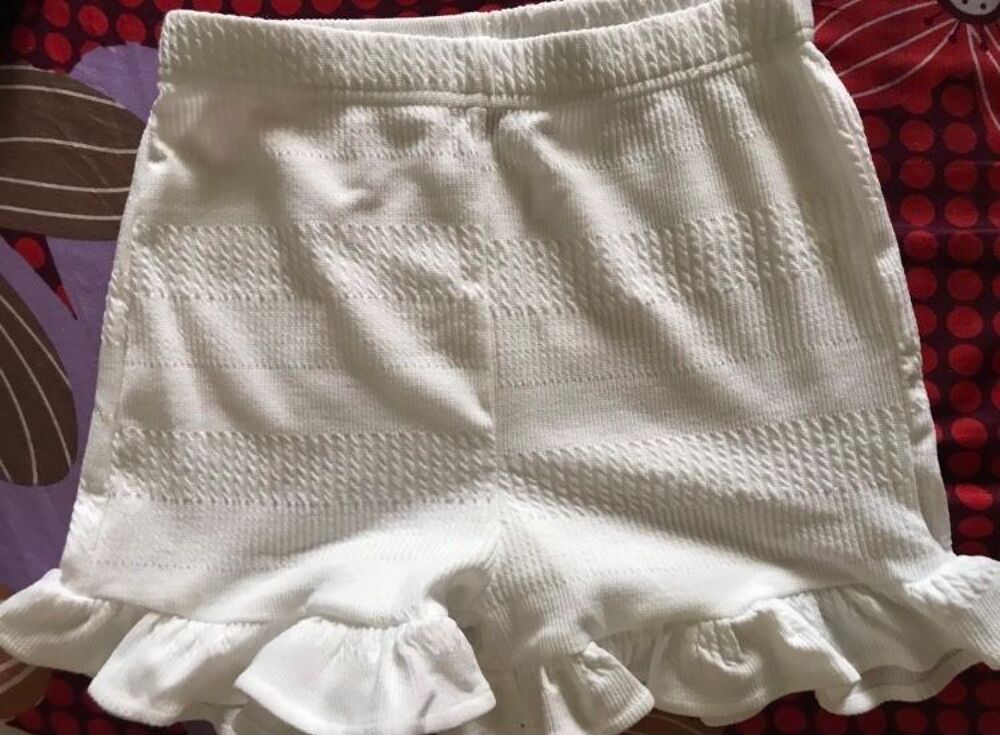 SHORT BLANC TAILLE XS Vêtements