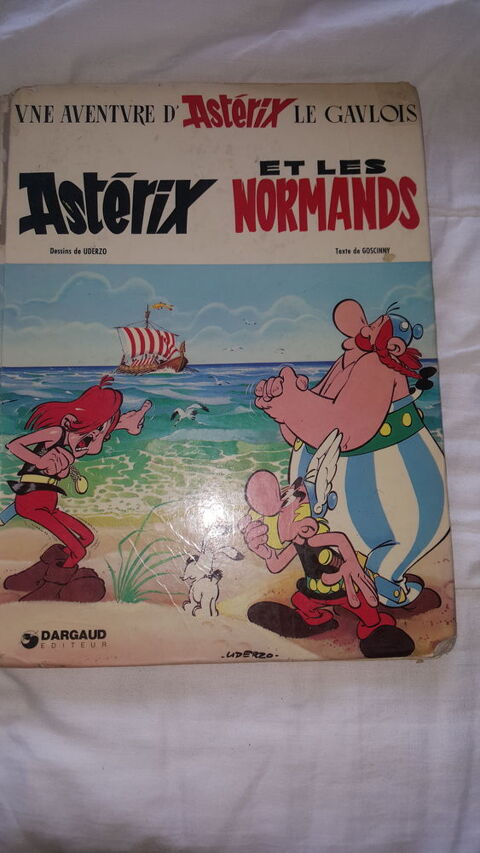 3 Bande dessinées 25 Antibes (06)