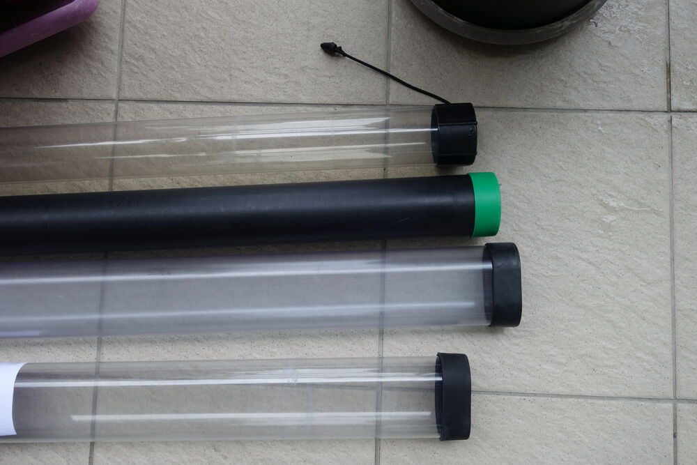 Lot de 4 tubes plastique rigide avec bouchons Sports
