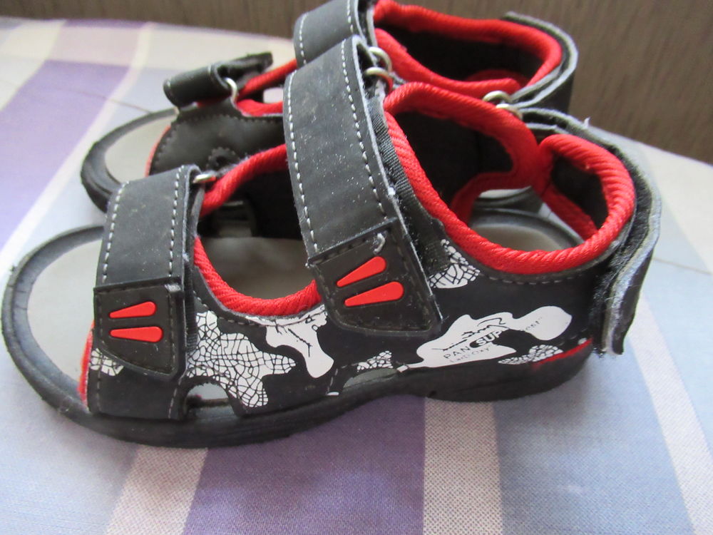 Sandales gar&ccedil;on TisSaia pointure 25 Chaussures enfants