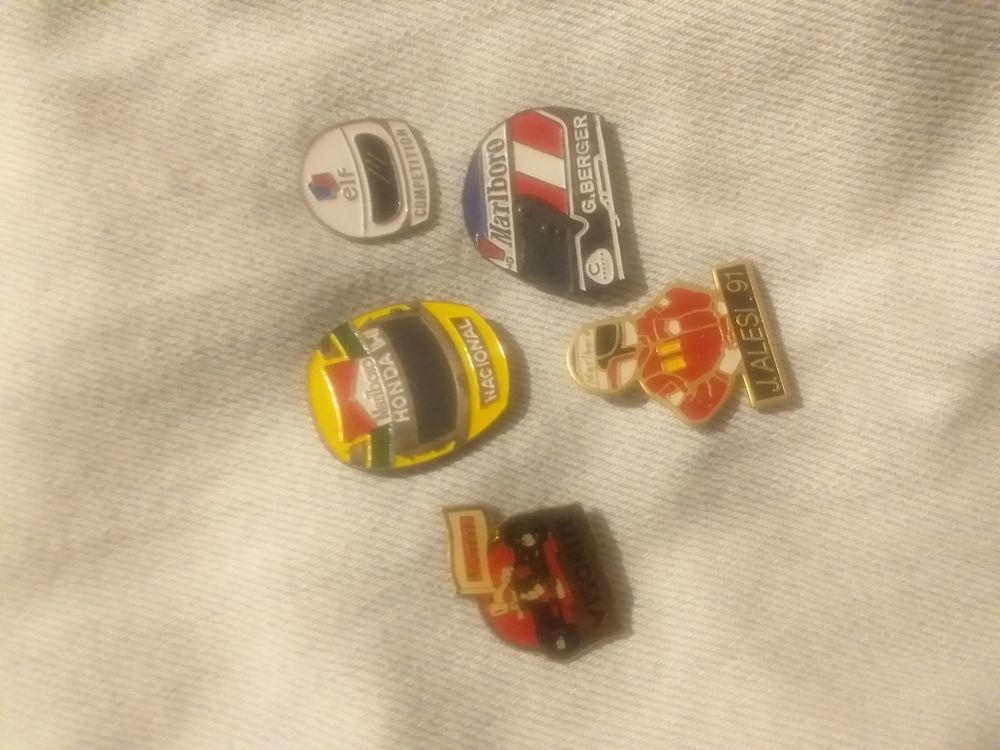lot de pin's formule 1 (x5). 