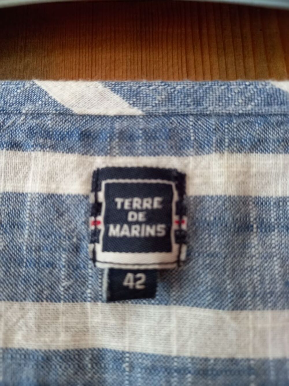 !Jolie robe blanche et bleue port&eacute;e 1 fois mais trop gr. Vêtements