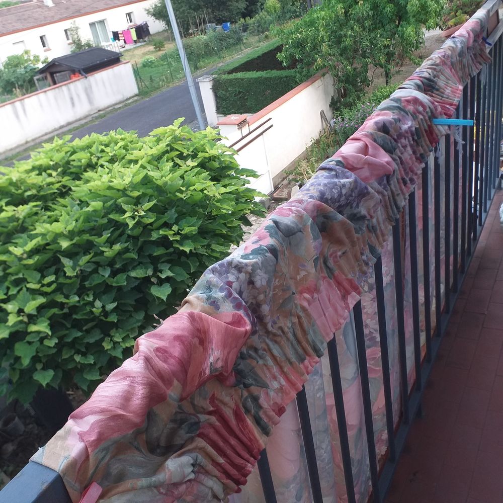 Paire de rideaux &agrave; ruflette, motif grosses fleurs Décoration
