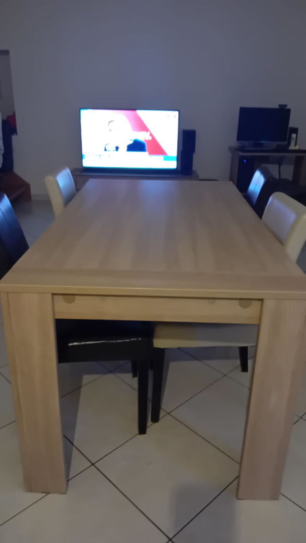 sale a manger Meubles