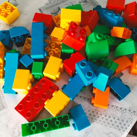 jeux de construction ( de 4 � 8/9 ans 200 Gr�piac (31)