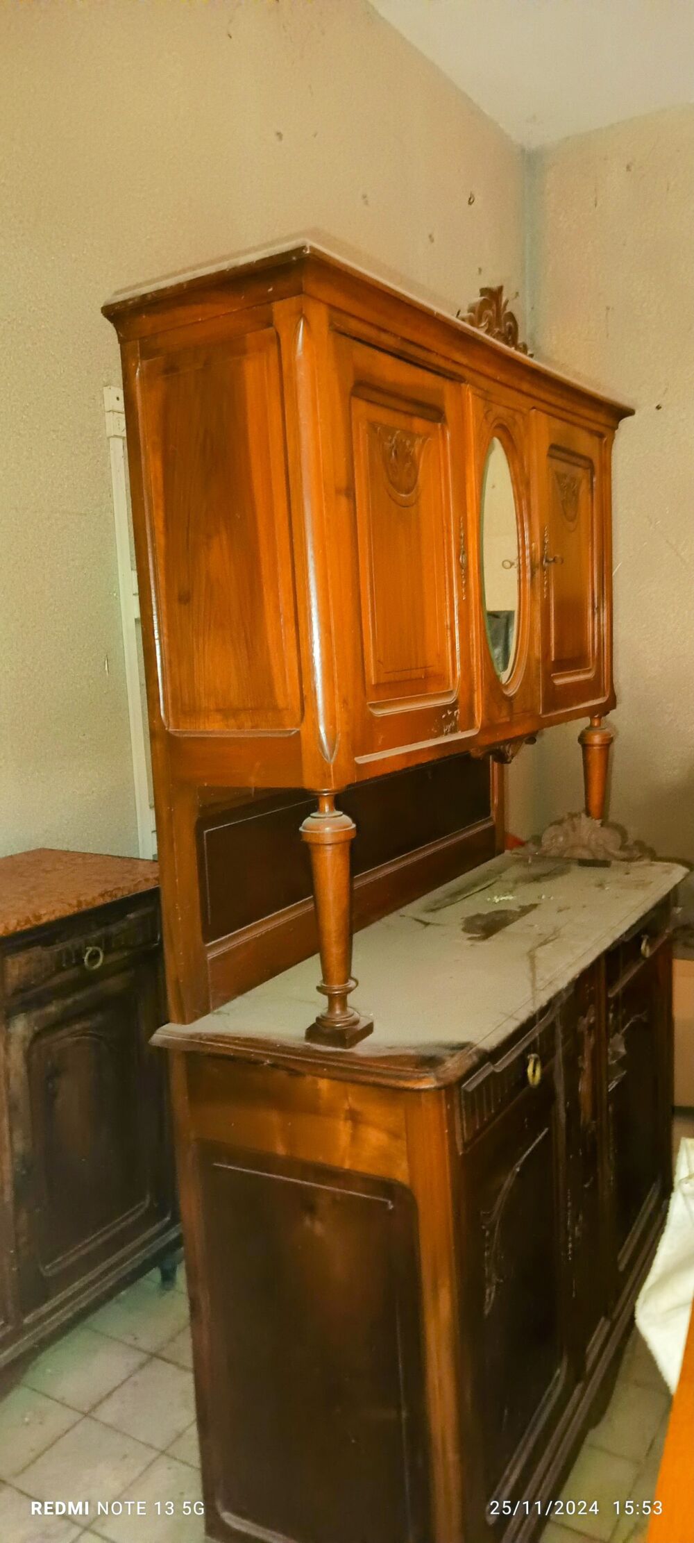 2 buffets ch&ecirc;ne massif suite succession Meubles