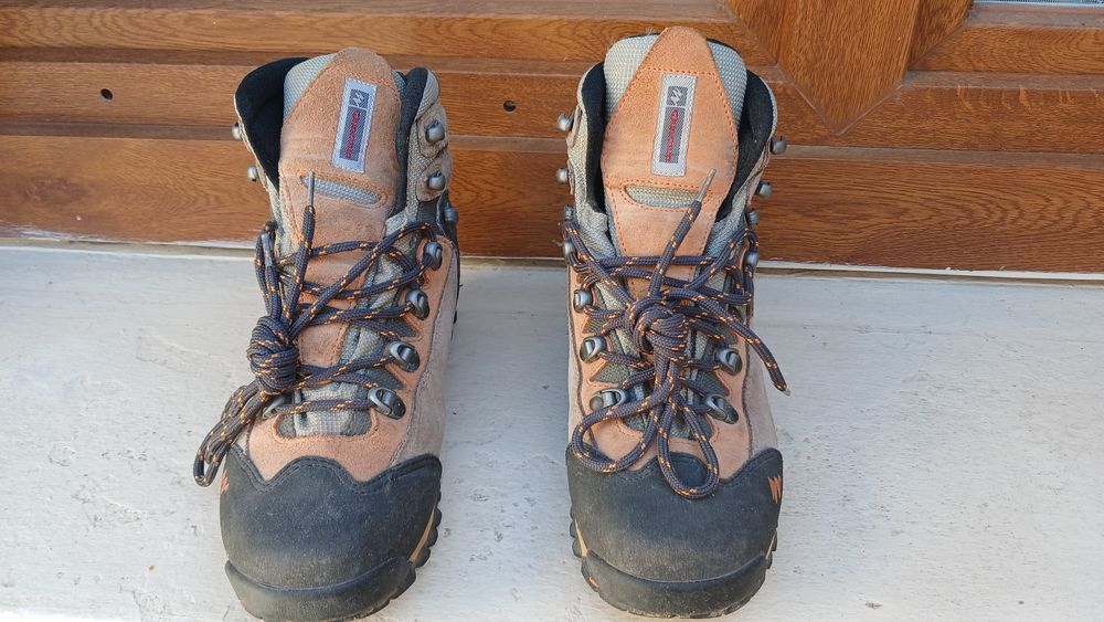 Chaussures de randonn&eacute;es femme T39 Sports