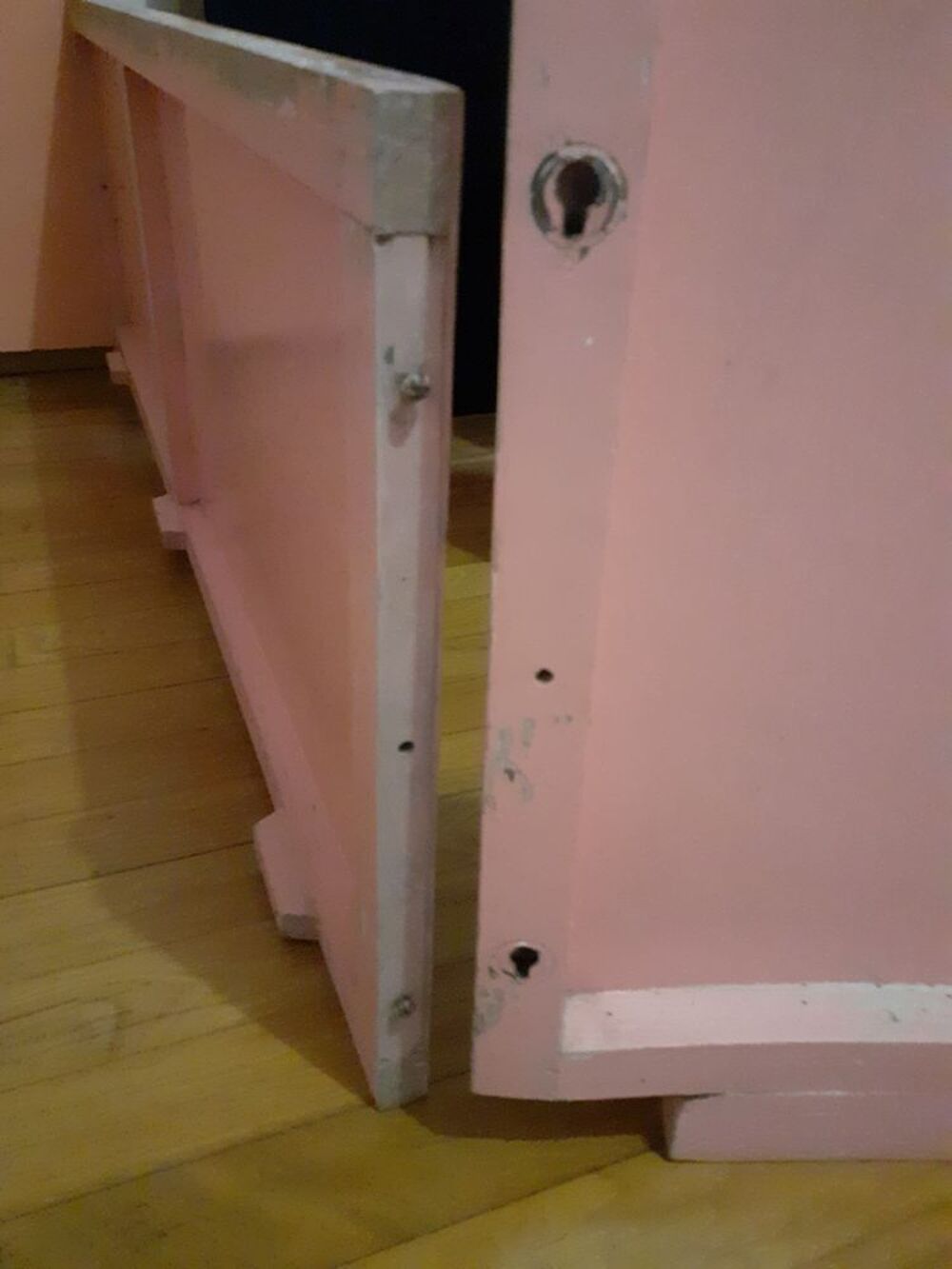 Petit Lit Bois Vintage Ann&eacute;e 50. Mobilier enfants
