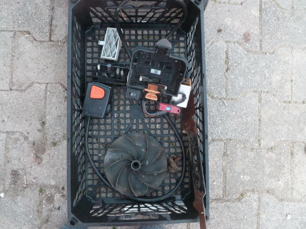 Tondeuse &agrave; gazon electrique STHIL pour pi&egrave;ces Bricolage