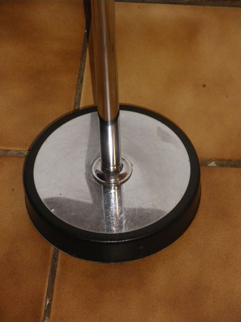 Cendrier sur pied poussoir art d&eacute;co vintage en chrom&eacute; Décoration
