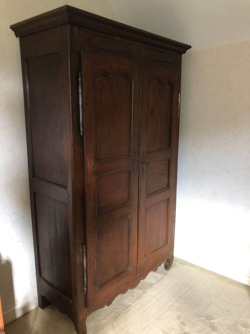 Belle armoire milieu 18&egrave;me si&egrave;cle Meubles