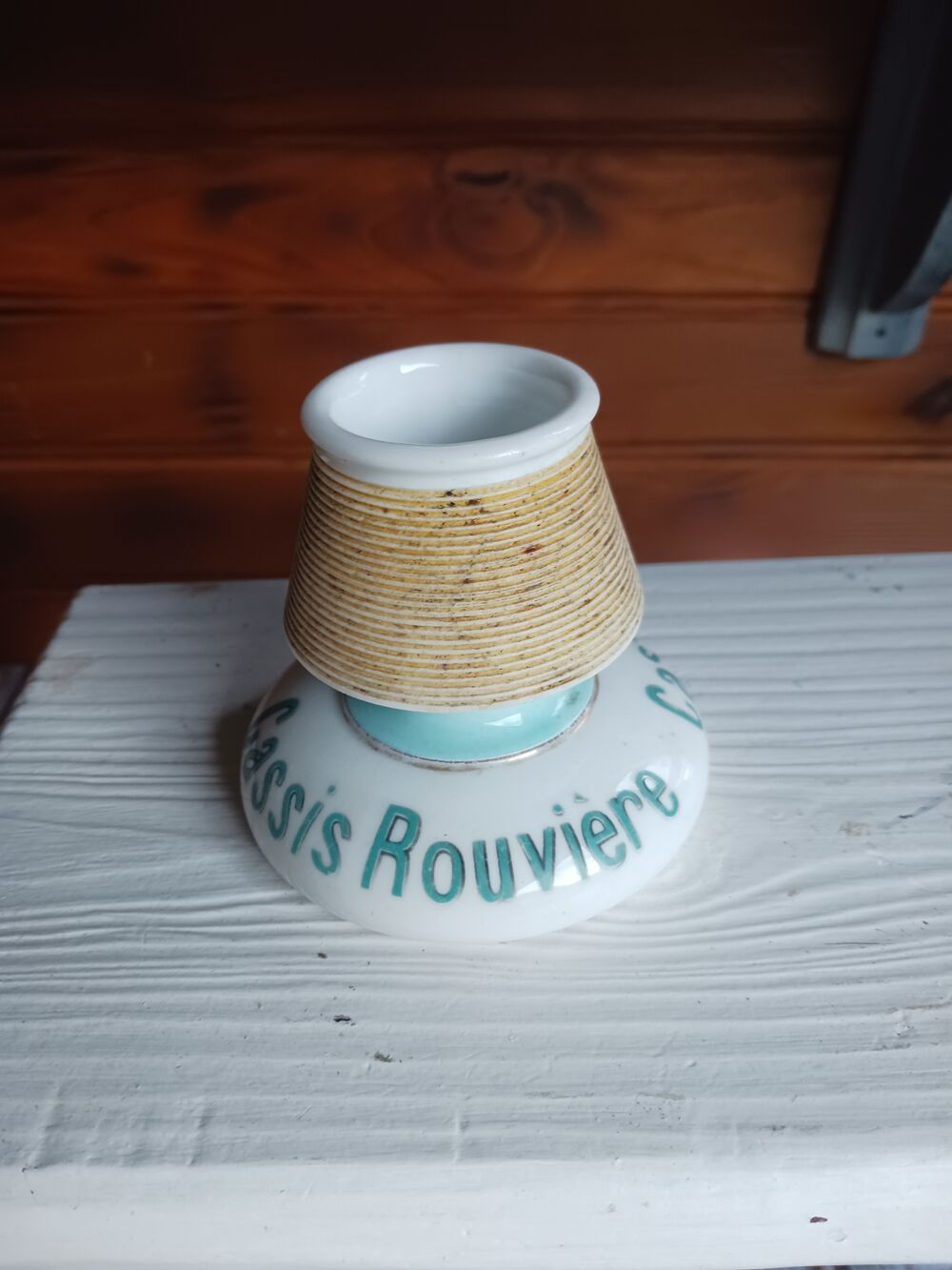 Pot en c&eacute;ramique d&eacute;coratif "Cassis Rouvi&egrave;re" 