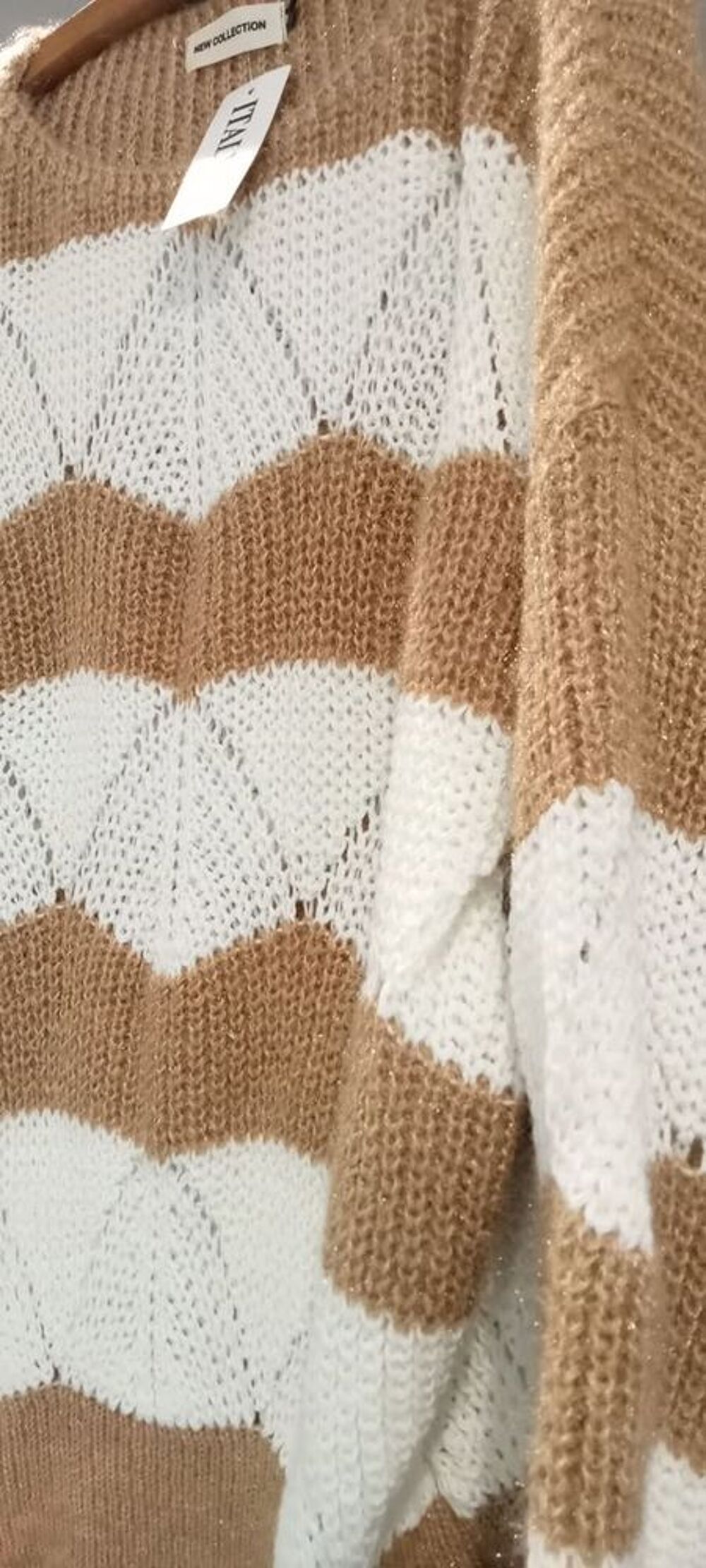 Pull chaud beige et marron Vêtements