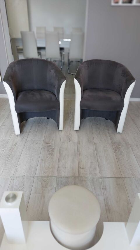 2 fauteuils cabriolets gris et blanc 40 Saumur (49)