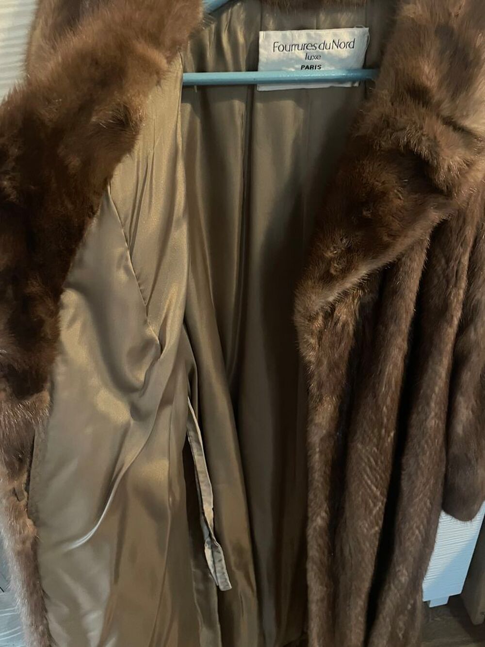 Manteau en Fourrure Marron vison- Fourrures du Nord Paris V�tements